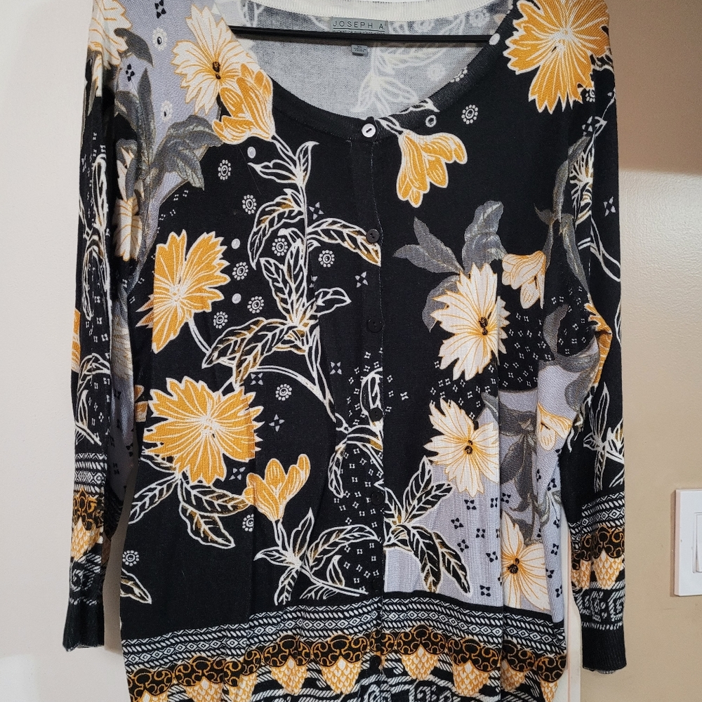 Beautiful multi color floral print cardigan